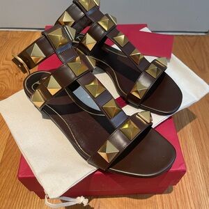 Valentino Garavani Roman Stud Sandals in Fondant (Brown) in size 36.5